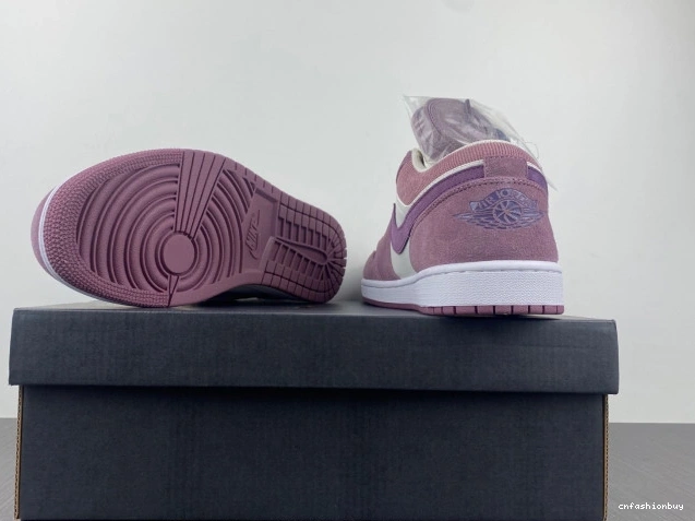 1 DR8057-500 Air Jordan (W) Unity Low 0824